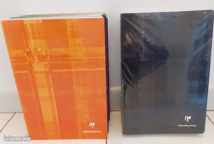 Grands cahiers grands carreaux. 200 pages 21 x 29,7 Clairefontaine Cahiers neufs