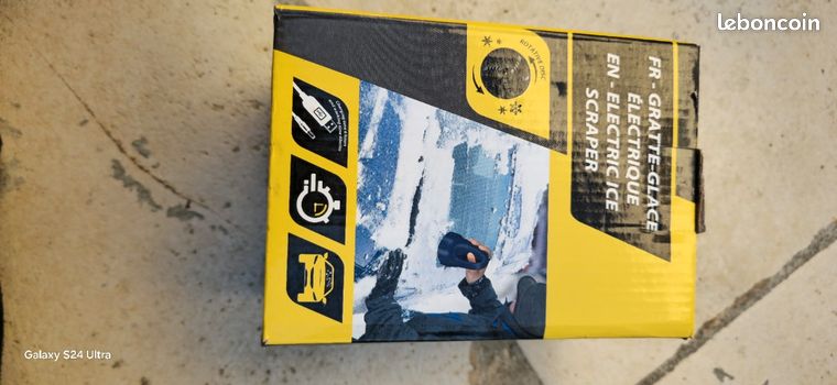 Gratte glace électrique