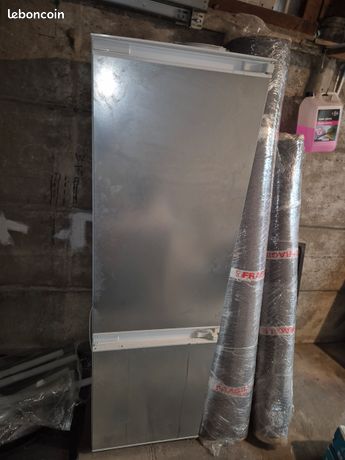 GRATUIT donne Frigo encastrable
