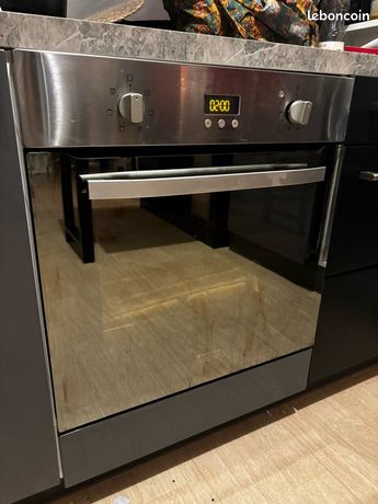 Gratuit Four Ariston pour pièces / à réparer