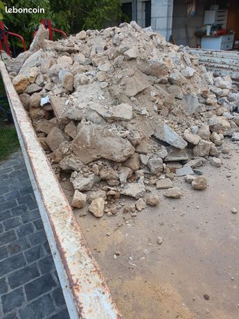 Gravats à livrer. Environ 1,5 m3 (autour de nemours)