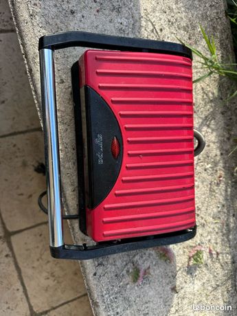 Grill à panini rouge