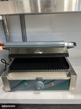 Grill panini / grill sandwich