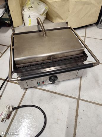 Grill professionnel pour panini