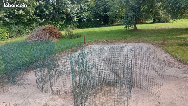 Grillage souple plus poteaux