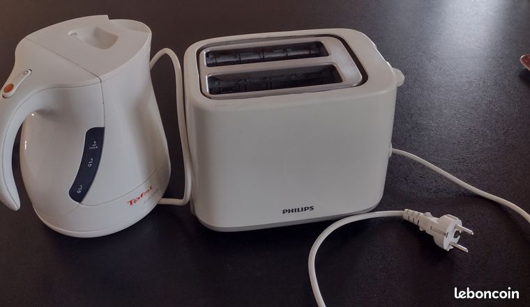 Grille pain et bouilloire