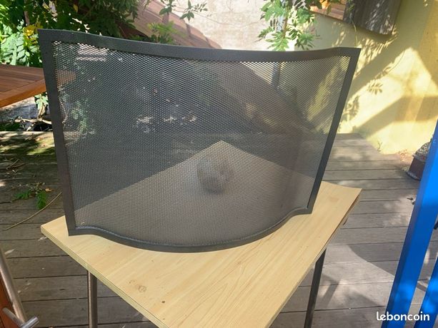 Grille pare escarbille