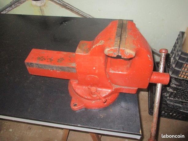 Gros etau pivotant avec ecrou de fixation brclm