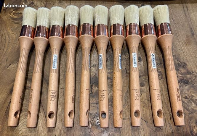 Gros lot de 10 pinceaux ronds identiques