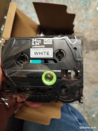 ruban étiquetteuse Brother P-touch 24 mm blanc sur noir HGe-251 V5