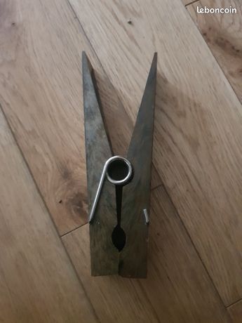 Grosse pince à documents