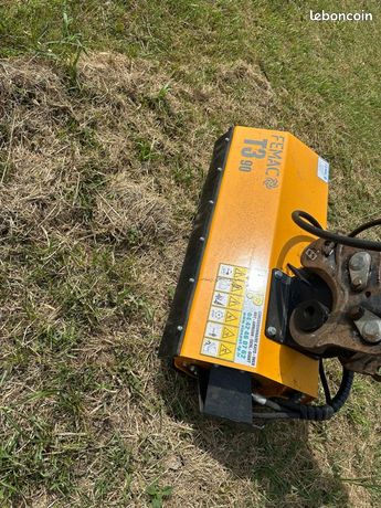 Gyro / epareuse mini pelle Femac t390