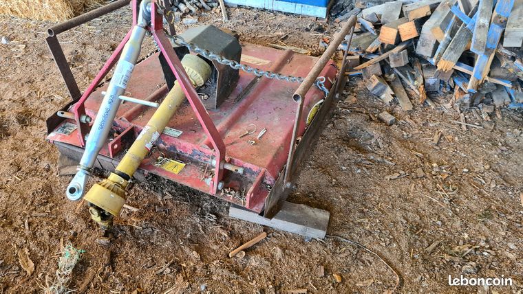 Gyrobroyeur micro tracteur