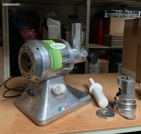 Hachoir a viande Professionel Fama