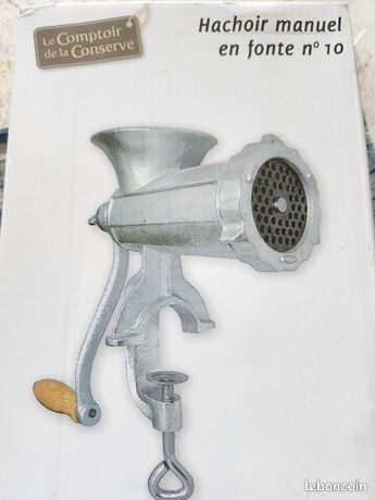 Hachoir manuel en fonte n°10. NEUF