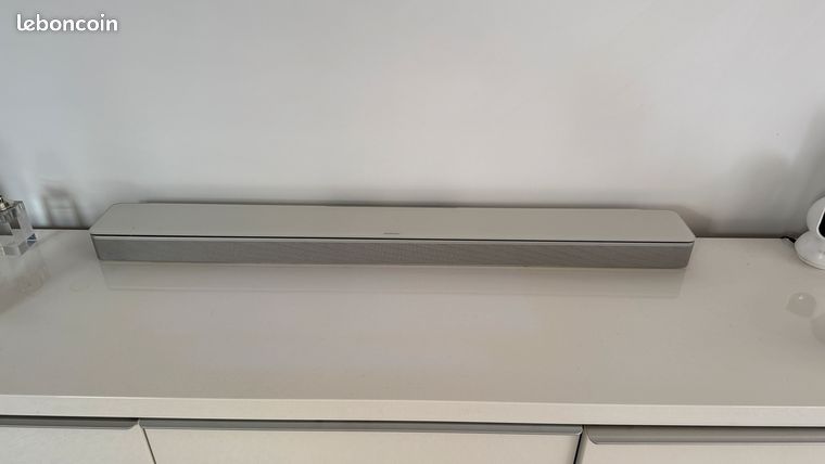 Home cinema Bose Soundbar 700 + caisson de basse + enceintes arrières