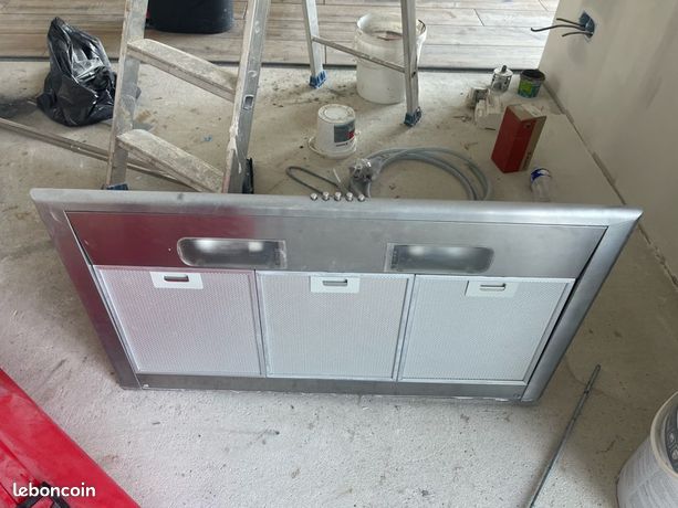 Hotte aspirante Ariston