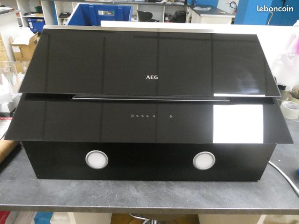 Hotte décorative murale Aeg model dvb5860b