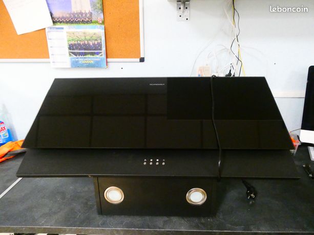 Hotte décorative murale Schneider model schd2a90ebs (occasion, incomplet )(1)