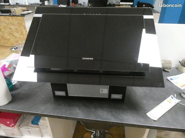 Hotte décorative murale siemens model lc87khm60/01 ( occasion )