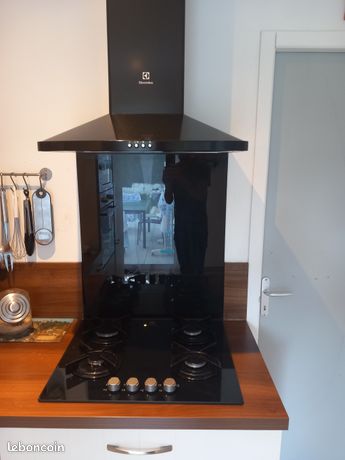 Hotte + plaque gaz Electrolux