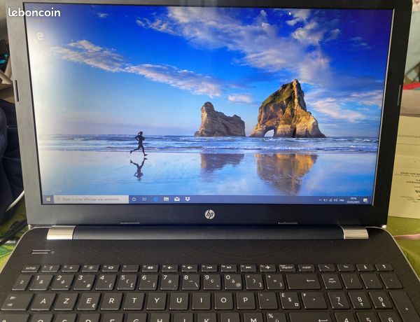 HP 15-bs112nf FullHD 8GO 128GO+1TB RadeOn 520