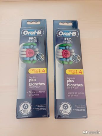 Huit Brossettes Neuves ORAL B 3 D WHITE,