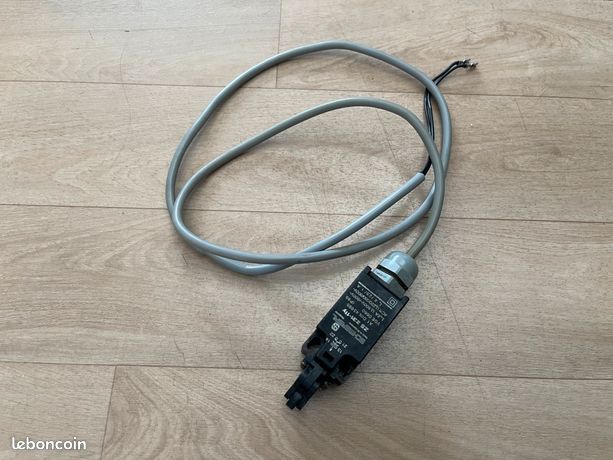 Interrupteur de fin de course Schmersal ZS 232-11Y pour fraiseuse Emco VMC 100