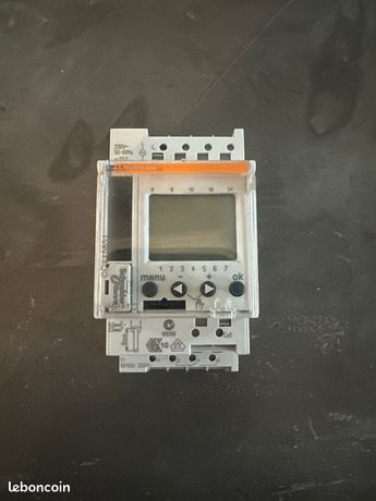 Interrupteur horaire programmable Schneider
