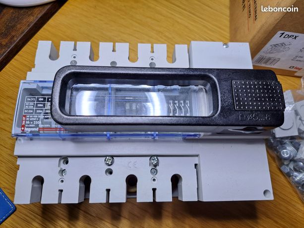 Interrupteur sectionneur LEGRAND 26607