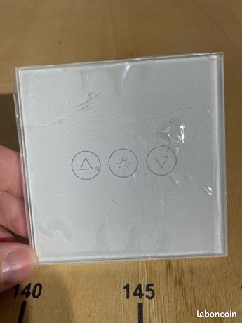 Interrupteur variateur tactile rétro éclairé connecté compatible smartlife