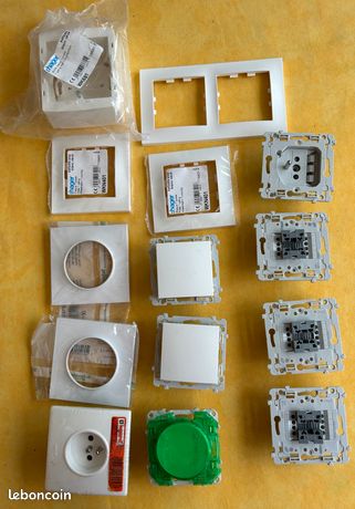 Interrupteurs prises caches et autres matériels électriques