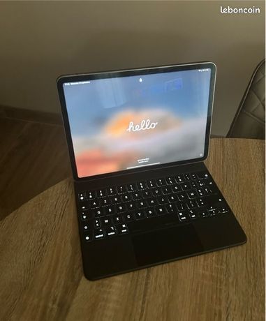 IPad Pro 11” 128Go Gris sidéral + Magic Keyboard + Apple Pencil avec factures