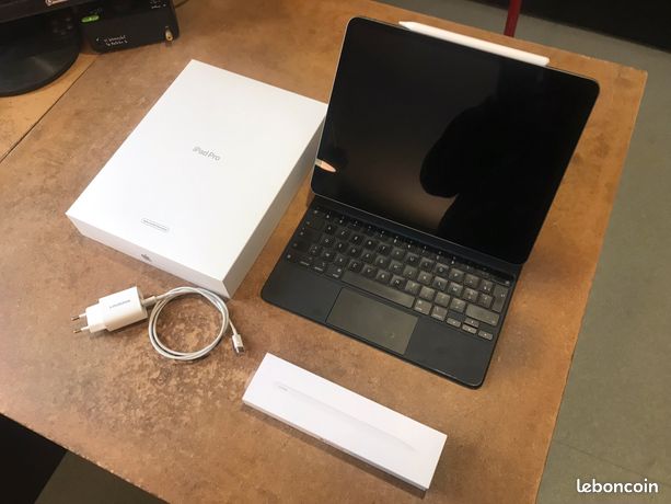 IPad Pro 12,9" M1 (2021) 1To WiFi + Magic Keyboard (ajout possible du Apple Pencil 2)