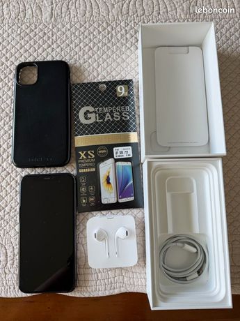 IPhone 11 128 go coque et film de protection