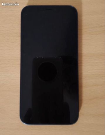 IPhone 12 64go très bon état