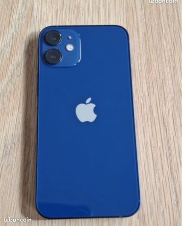 IPhone 12 avec accessoires