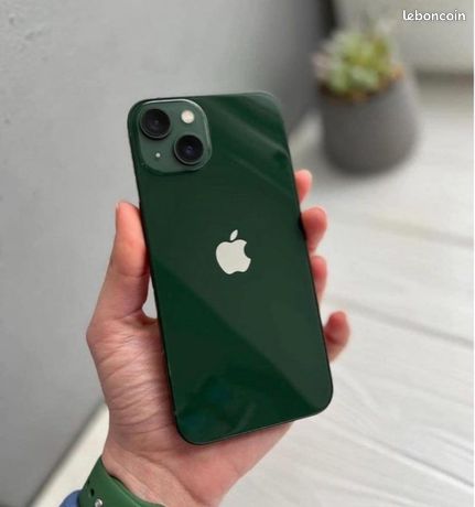 IPhone 13 mini avec accessoires