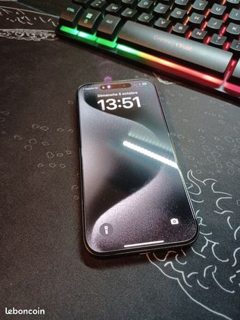 IPhone 15 pro 256go