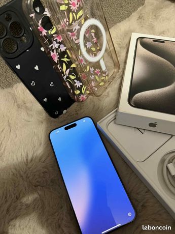 iPhone 15 Pro Max 256 Go Excellent état