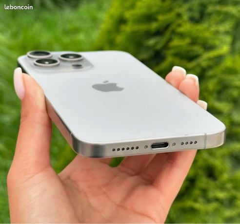 IPhone 15 Pro Max disponible de suite