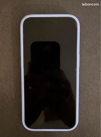 IPhone 15 Pro noir 128go parfait état