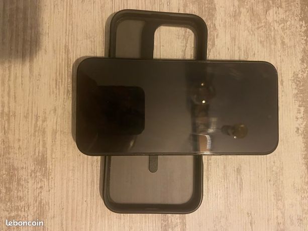 IPhone 16 Pro Max 256Go Noir Intense en prévente