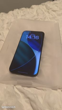 IPhone 16 Pro Max vitre arrière légèrement cassé