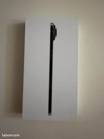 IPhone Air avec AppleCare+ NEUF