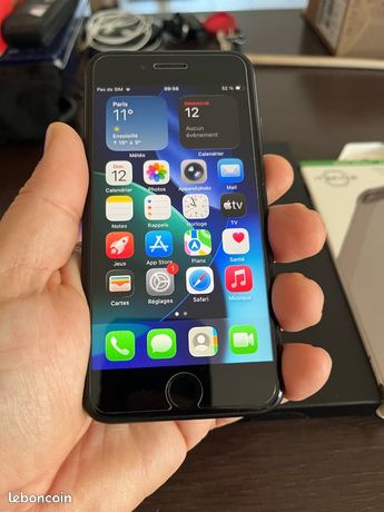 IPhone SE 256 Go SE 2022 Noir en excellent état sous garantie