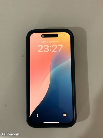 IPhone 15 pro 256 go bleu + coque rhinoshield