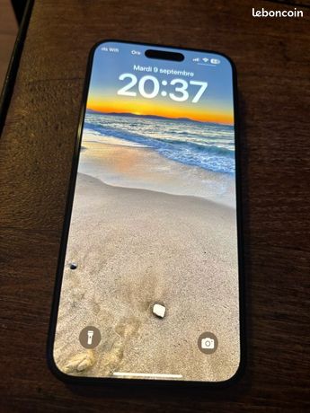 IPhone 15 pro Max 512Go + Apple Care 21/09/25
