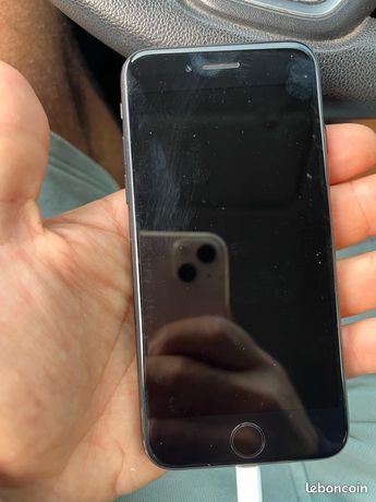 IPhone 7 noir 32GO 80% de batterie