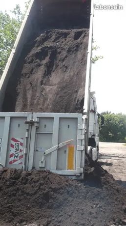 J'accepte la terre issu de votre chantier votre gazon branchages
